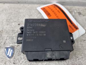Gebruikte PDC Module Volvo V60 I (FW/GW) 2.0 D4 16V Prijs € 36,29 Inclusief btw aangeboden door Vollux Carparts B.V.