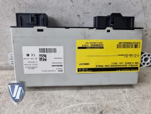 Gebruikte Module Centrale Deurvergrendeling BMW 5 serie (F10) 520d 16V Prijs € 84,69 Inclusief btw aangeboden door Vollux Carparts B.V.