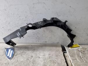 Gebruikte Koplampframe links BMW 3 serie Touring (E91) Prijs € 21,18 Inclusief btw aangeboden door Vollux Carparts B.V.