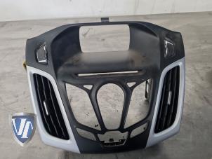 Gebruikte Dashboard deel Ford Focus 3 1.0 Ti-VCT EcoBoost 12V 125 Prijs € 42,35 Inclusief btw aangeboden door Vollux Carparts B.V.
