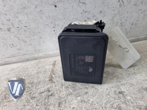 Gebruikte ABS Pomp Peugeot 208 I (CA/CC/CK/CL) 1.0 Vti 12V PureTech Prijs € 90,75 Inclusief btw aangeboden door Vollux Carparts B.V.