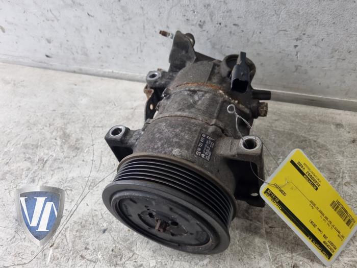 Gebruikte Aircopomp Peugeot 208 I (CA/CC/CK/CL) 1.0 Vti 12V PureTech Prijs € 107,69 Inclusief btw aangeboden door Vollux Carparts B.V.