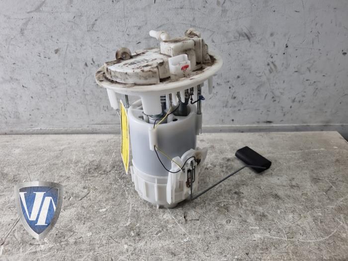Gebruikte Tank element Pomp Peugeot 208 I (CA/CC/CK/CL) 1.0 Vti 12V PureTech Prijs € 47,19 Inclusief btw aangeboden door Vollux Carparts B.V.