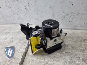 Gebruikte ABS Pomp Volvo V60 I (FW/GW) 2.4 D6 20V Plug-in Hybrid AWD Prijs € 121,00 Inclusief btw aangeboden door Vollux Carparts B.V.