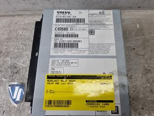 Gebruikte Regelunit Multi Media Volvo V60 I (FW/GW) 2.4 D6 20V Plug-in Hybrid AWD Prijs € 169,40 Inclusief btw aangeboden door Vollux Carparts B.V.