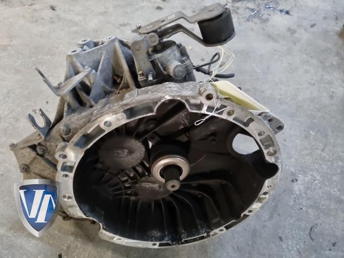 Gebruikte Versnellingsbak Mercedes B (W246/W242) 1.6 B-180 BlueEFFICIENCY Turbo 16V Prijs op aanvraag aangeboden door Vollux Carparts B.V.