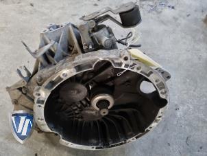 Gebruikte Versnellingsbak Mercedes B (W246) 1.6 B-180 BlueEFFICIENCY Turbo 16V Prijs op aanvraag aangeboden door Vollux Carparts B.V.