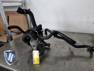 Gebruikte Waterpomp BMW 3 serie (E90) 318i 16V Prijs € 107,69 Inclusief btw aangeboden door Vollux Carparts B.V.