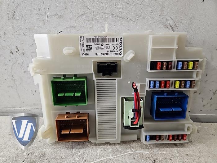 Gebruikte Zekeringkast Volvo V60 I (FW/GW) 1.6 T3 16V Prijs € 95,59 Inclusief btw aangeboden door Vollux Carparts B.V.