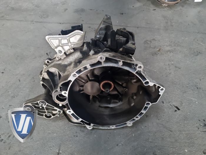 Gebruikte Versnellingsbak Volvo V40 (MV) 1.6 T3 GTDi 16V Prijs € 1.089,00 Inclusief btw aangeboden door Vollux Carparts B.V.