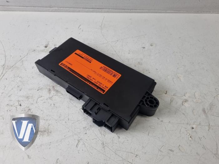 Gebruikte Computer Body Control BMW 3 serie (E93) 330i 24V Prijs € 39,33 Inclusief btw aangeboden door Vollux Carparts B.V.
