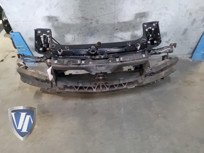 Gebruikte Frontpaneel BMW 3 serie Touring (F31) Prijs € 482,79 Inclusief btw aangeboden door Vollux Carparts B.V.