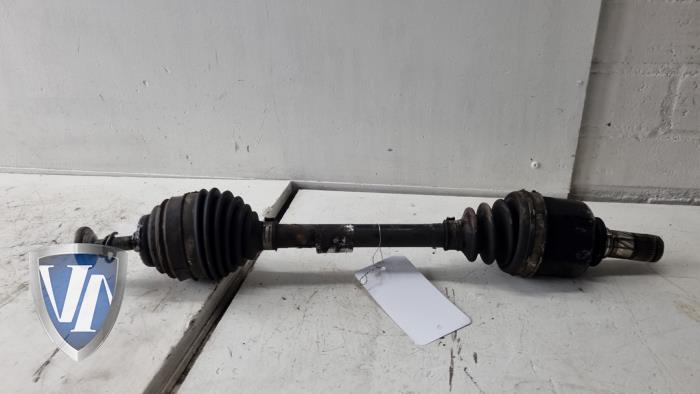 Gebruikte Aandrijfas links-voor BMW 2 serie Active Tourer (F45) Prijs € 181,50 Inclusief btw aangeboden door Vollux Carparts B.V.