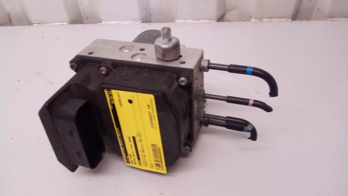 Gebruikte ABS Pomp Mazda RX-8 (SE17) 1.3 Renesis Prijs € 49,99 Margeregeling aangeboden door Autodemontage Tegelen