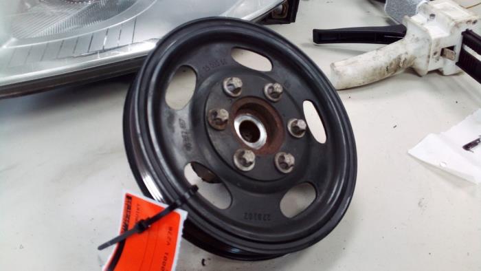 Gebruikte Krukas Poelie Opel Corsa D 1.4 16V Twinport Prijs € 19,99 Margeregeling aangeboden door Autodemontage Tegelen