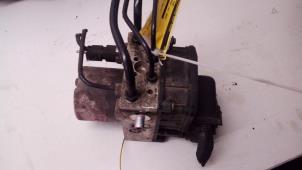 Gebruikte ABS Pomp Volkswagen Passat Variant (3B6) 1.8 Turbo 20V Prijs € 49,99 Margeregeling aangeboden door Autodemontage Tegelen