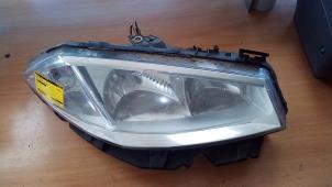 Gebruikte Koplamp rechts Renault Megane II (BM/CM) 1.6 16V Prijs € 24,99 Margeregeling aangeboden door Autodemontage Tegelen