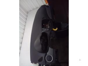 Gebruikte Dashboard Hyundai i10 (F5) 1.1i 12V Prijs € 124,99 Margeregeling aangeboden door Autodemontage Tegelen