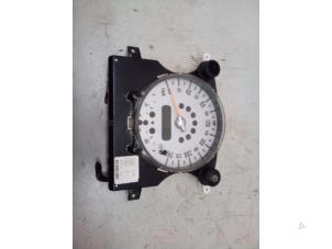 Gebruikte Kilometerteller KM BMW Mini One/Cooper (R50) 1.6 16V One Prijs € 99,99 Margeregeling aangeboden door Autodemontage Tegelen