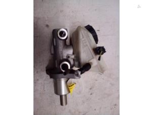 Gebruikte Hoofdremcilinder BMW Mini One/Cooper (R50) 1.6 16V One Prijs € 19,99 Margeregeling aangeboden door Autodemontage Tegelen