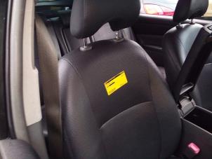 Gebruikte Voorstoel rechts Toyota Prius (NHW20) 1.5 16V Prijs € 69,99 Margeregeling aangeboden door Autodemontage Smeets Janssen