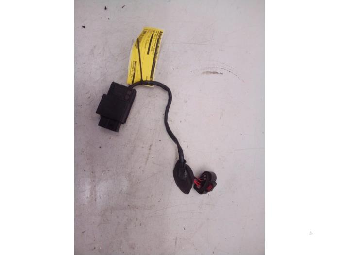 Gebruikte Brandstofpomp module Volkswagen Polo V (6R) 1.2 TSI 16V BlueMotion Technology Prijs € 19,98 Margeregeling aangeboden door Autodemontage Tegelen