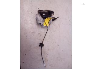 Gebruikte Deurslot Mechaniek 4Deurs rechts-achter Seat Exeo ST (3R5) 2.0 TDI 16V Prijs € 24,98 Margeregeling aangeboden door Autodemontage Tegelen