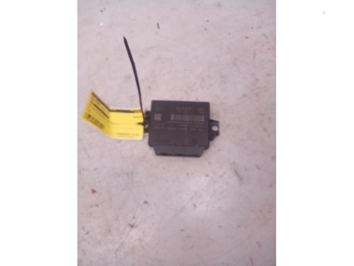 PDC Module van een Seat Exeo ST (3R5) 2.0 TDI 16V 2010