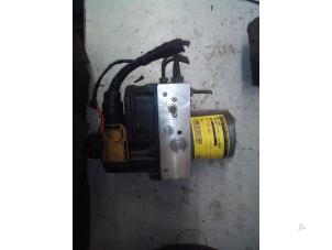 Gebruikte ABS Pomp Jaguar X-type 2.1 V6 24V Prijs € 59,98 Margeregeling aangeboden door Autodemontage Tegelen