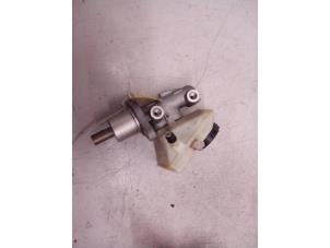 Gebruikte Hoofdremcilinder Mini Mini Cooper S (R53) 1.6 16V Prijs € 23,99 Margeregeling aangeboden door Autodemontage Tegelen