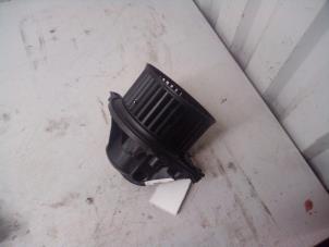 Gebruikte Chaufage Ventilatiemotor Mini Mini Cooper S (R53) 1.6 16V Prijs € 18,99 Margeregeling aangeboden door Autodemontage Tegelen