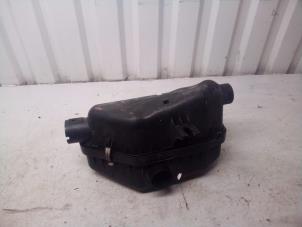 Gebruikte Luchtfilterhuis Chevrolet Spark (M300) 1.0 16V Bifuel Prijs € 34,98 Margeregeling aangeboden door Autodemontage Tegelen