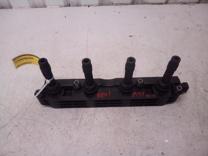 Gebruikte Bobine Opel Astra J (PC6/PD6/PE6/PF6) 1.3 CDTI 16V EcoFlex Prijs € 19,98 Margeregeling aangeboden door Autodemontage Tegelen