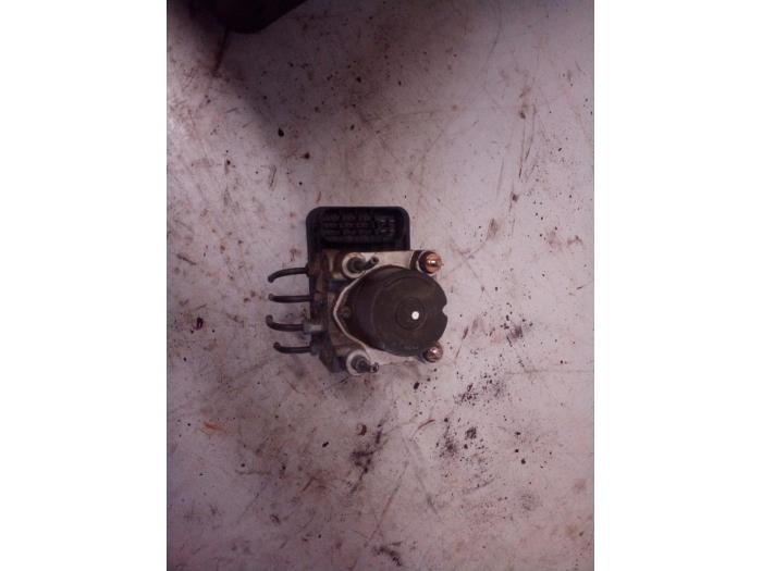 Gebruikte ABS Pomp Daihatsu Terios (J1) 1.3 16V DVVT 4x2 Prijs € 49,98 Margeregeling aangeboden door Autodemontage Tegelen
