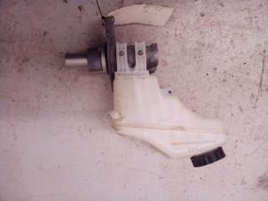 Gebruikte Hoofdremcilinder Opel Corsa E 1.4 16V Prijs € 34,98 Margeregeling aangeboden door Autodemontage Tegelen