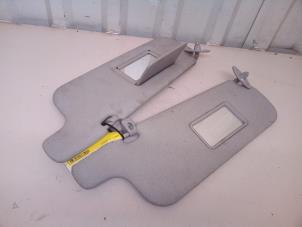 Gebruikte Zonneklep set Toyota Yaris (P1) 1.3 16V VVT-i Prijs € 29,98 Margeregeling aangeboden door Autodemontage Tegelen