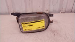 Gebruikte Bumper mistlamp Mercedes C Sportcoupé (C203) 2.0 C-180 16V Prijs op aanvraag aangeboden door Autodemontage Tegelen