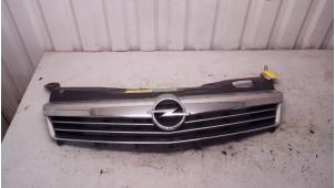 Gebruikte Grille Opel Astra Prijs € 74,99 Margeregeling aangeboden door Autodemontage Tegelen