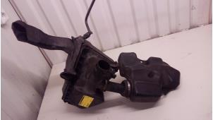 Gebruikte Luchtfilterhuis Ford Mondeo IV 1.6 Ti 16V Prijs € 40,00 Margeregeling aangeboden door Autodemontage Tegelen