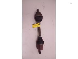 Gebruikte Aandrijfas links-voor Volkswagen Tiguan (5N1/2) 2.0 TDI DRF 16V 4Motion Prijs € 149,98 Margeregeling aangeboden door Autodemontage Tegelen