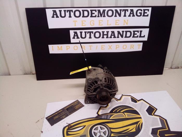 Gebruikte Dynamo Volkswagen New Beetle (9C1/9G1) 1.6 Prijs € 34,98 Margeregeling aangeboden door Autodemontage Tegelen