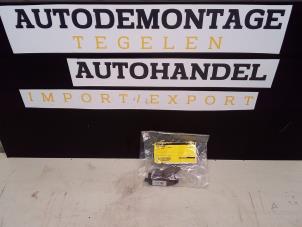 Gebruikte Side Airbag Tesla Model Y Prijs € 64,99 Margeregeling aangeboden door Autodemontage Tegelen