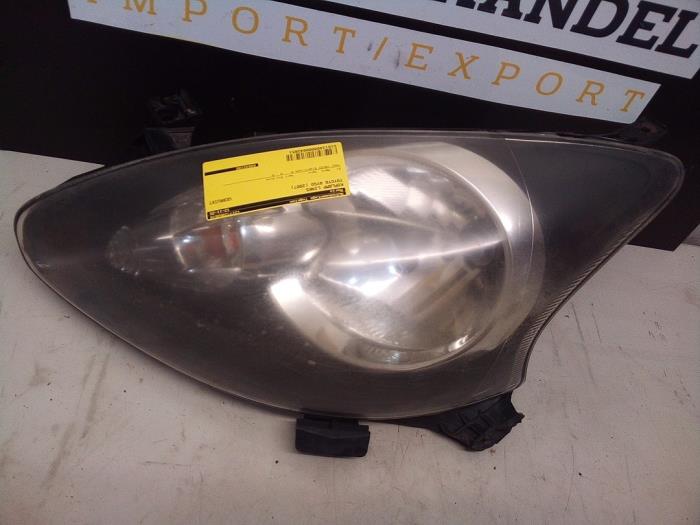 Koplamp links van een Toyota Aygo 2007