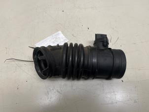 Gebruikte Luchtmassameter Alfa Romeo 159 (939AX) 1.9 JTS 16V Prijs € 34,99 Margeregeling aangeboden door Autodemontage Tegelen