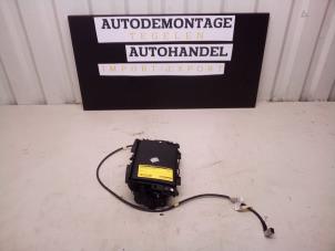 Gebruikte Display Multi Media regelunit Peugeot 3008 I (0U/HU) 1.6 16V THP 150 Prijs € 154,99 Margeregeling aangeboden door Autodemontage Tegelen