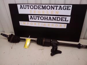 Gebruikte Homokineetas rechts-voor Kia Shuma II 1.6 16V Prijs € 90,00 Margeregeling aangeboden door Autodemontage Tegelen