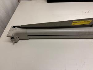 Gebruikte Bagageruimte Dekzeil Saab 9-3 I (YS3D) 2.0,S 16V Prijs € 74,98 Margeregeling aangeboden door Autodemontage Tegelen