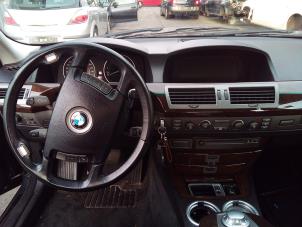 Gebruikte Dashboard BMW 7 serie (E65/E66/E67) 745i,Li 4.4 V8 32V Prijs op aanvraag aangeboden door Autodemontage Tegelen