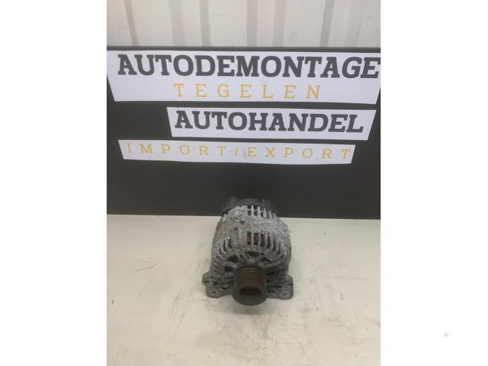 Gebruikte Dynamo Volkswagen Polo V (6R) 1.4 16V Prijs € 34,90 Margeregeling aangeboden door Autodemontage Tegelen