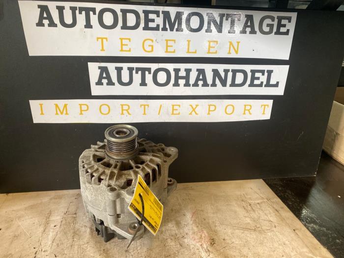 Gebruikte Alternator Volkswagen Passat Variant (3G5) 1.6 TDI 16V Prijs € 74,99 Margeregeling aangeboden door Autodemontage Tegelen